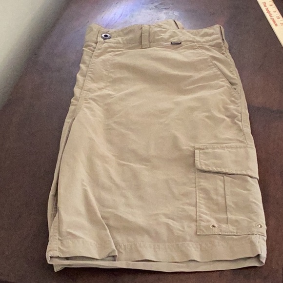 Hurley Tan Cargo Shorts with Comfortable Fit Sz 36 - Picture 1 of 9